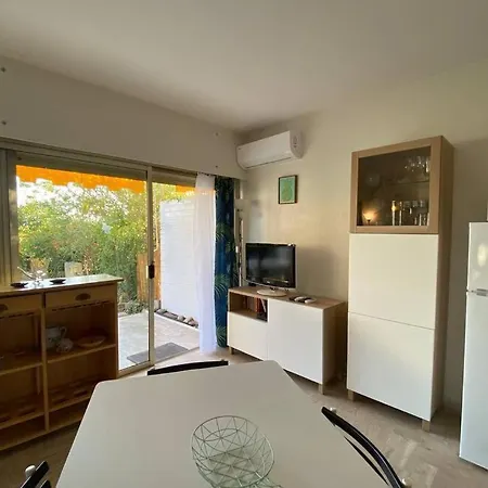 Apartment C037-nice With Garden And Parking - Near *