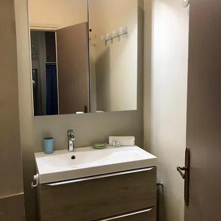 Apartment C037-nice With Garden And Parking - Near *